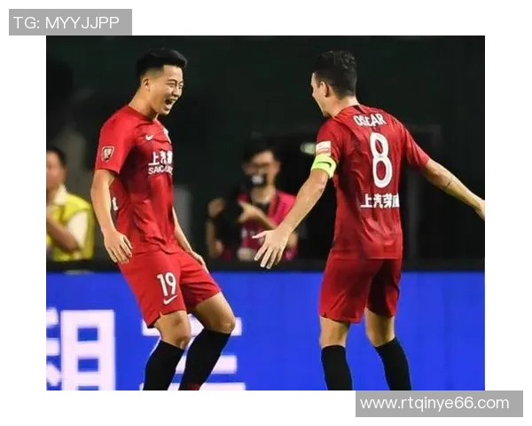 广州富力与上海上港激战正酣比赛结果揭晓引发球迷热议