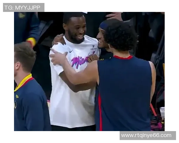 克莱被菜鸟谩骂,维金斯暖心一幕,正告队友敬重长辈!